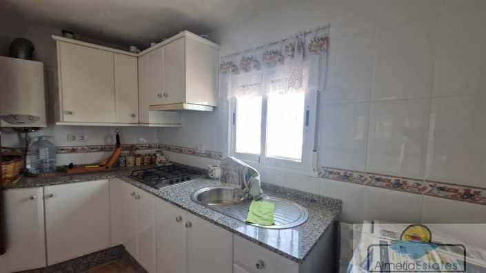 Image No.5-2 Bed Property for sale