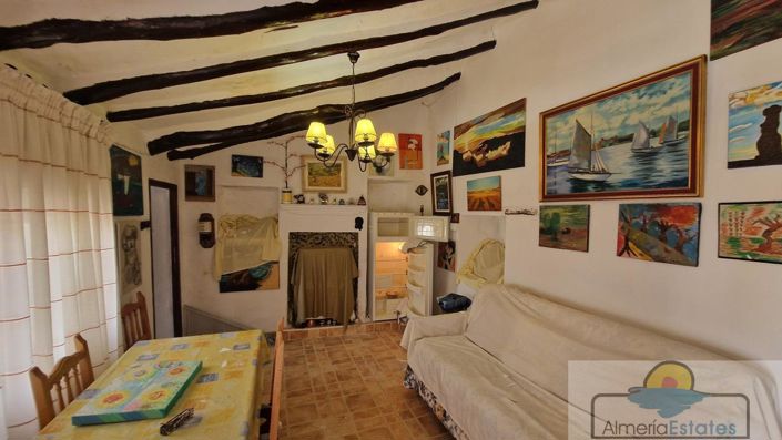 Image No.7-2 Bed Property for sale