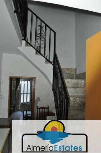 Image No.10-3 Bed Property for sale