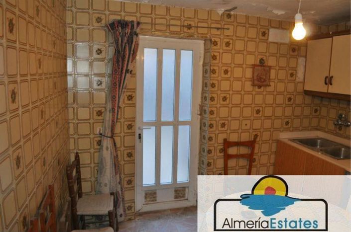 Image No.13-3 Bed Property for sale