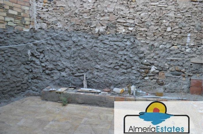 Image No.16-3 Bed Property for sale