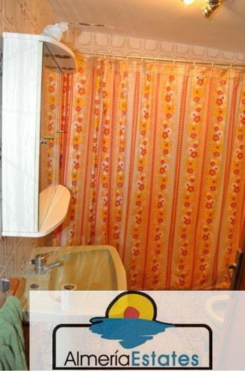 Image No.19-3 Bed Property for sale