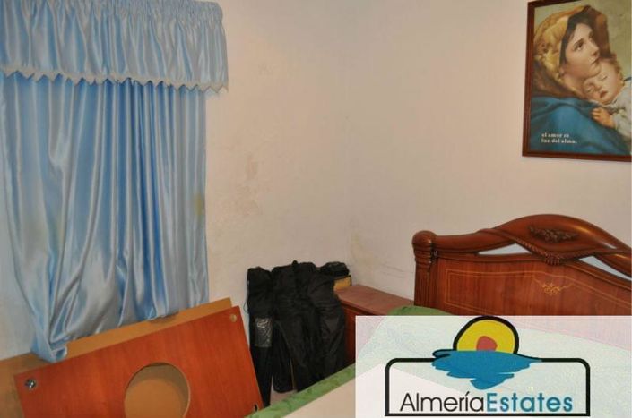 Image No.23-3 Bed Property for sale