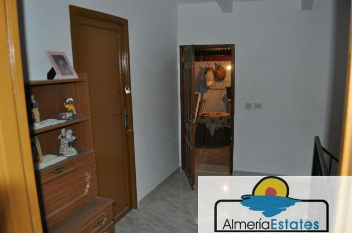 Image No.30-3 Bed Property for sale