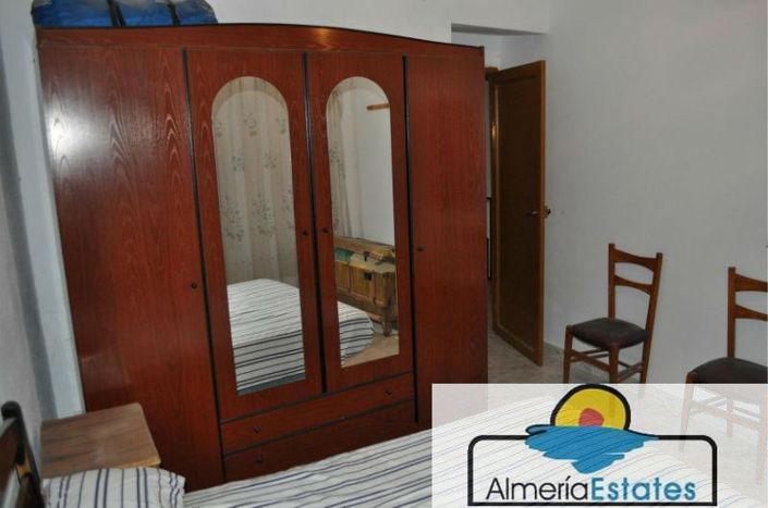 Image No.33-3 Bed Property for sale