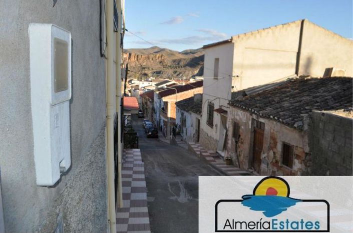Image No.37-3 Bed Property for sale