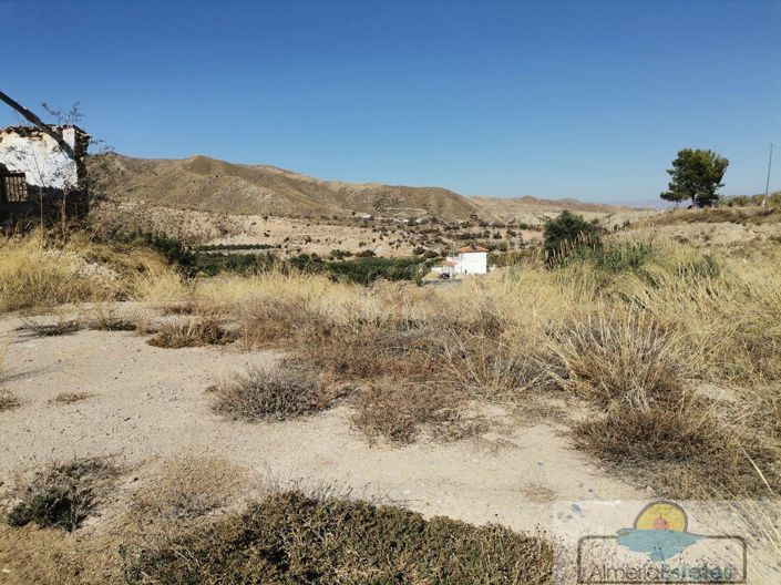 Image No.14-3 Bed Land for sale