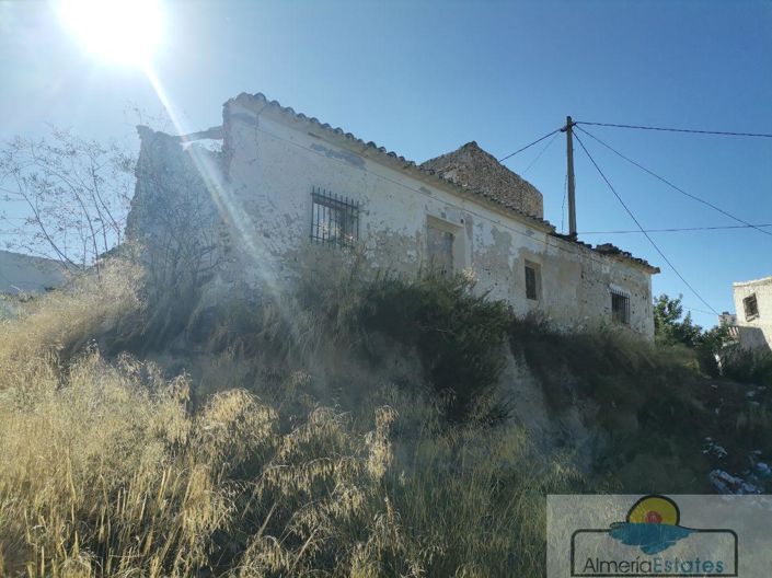 Image No.16-3 Bed Land for sale