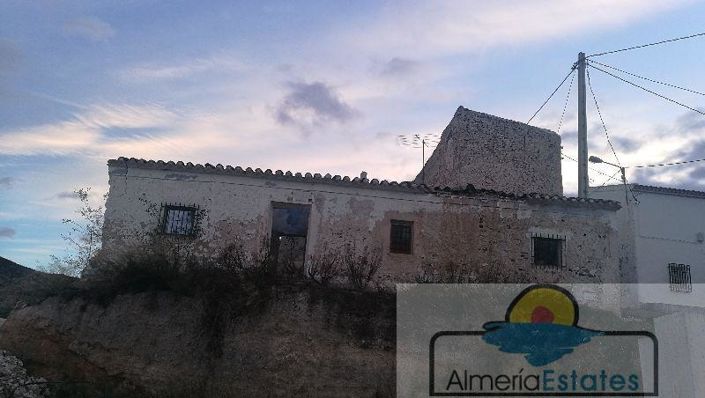 Image No.4-3 Bed Land for sale