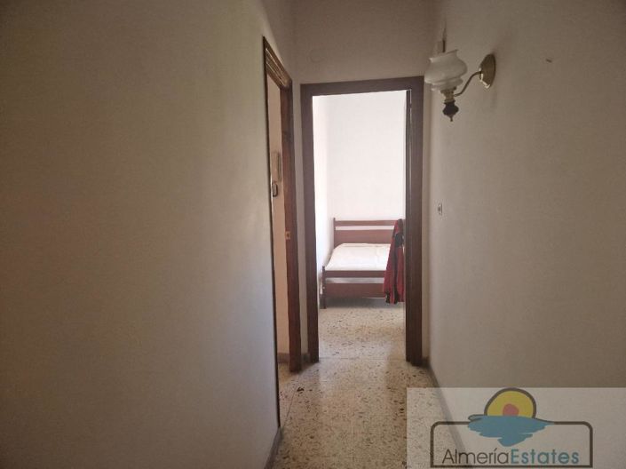 Image No.20-8 Bed Property for sale