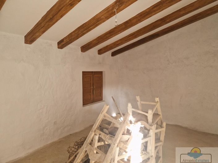 Image No.13-3 Bed Property for sale