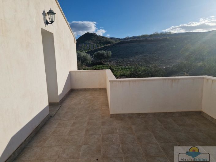Image No.17-3 Bed Property for sale