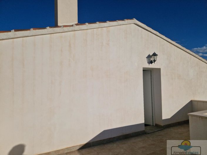 Image No.18-3 Bed Property for sale