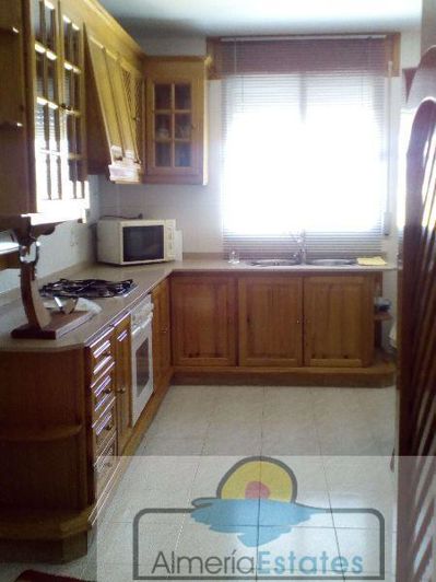 Image No.8-4 Bed Property for sale