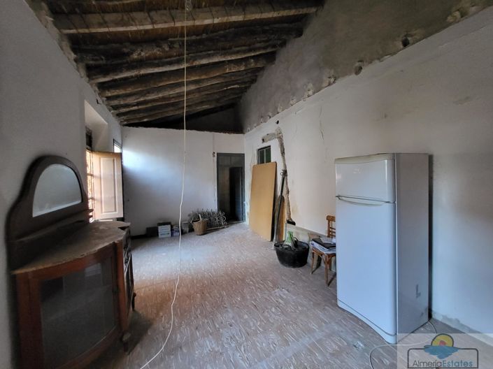 Image No.16-4 Bed Property for sale