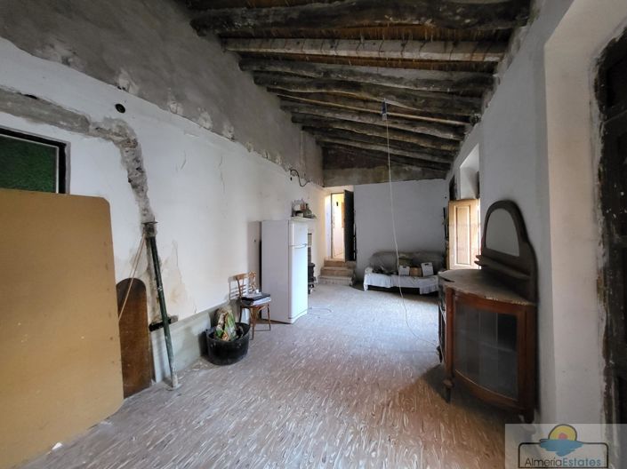 Image No.17-4 Bed Property for sale