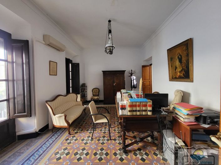Image No.3-4 Bed Property for sale