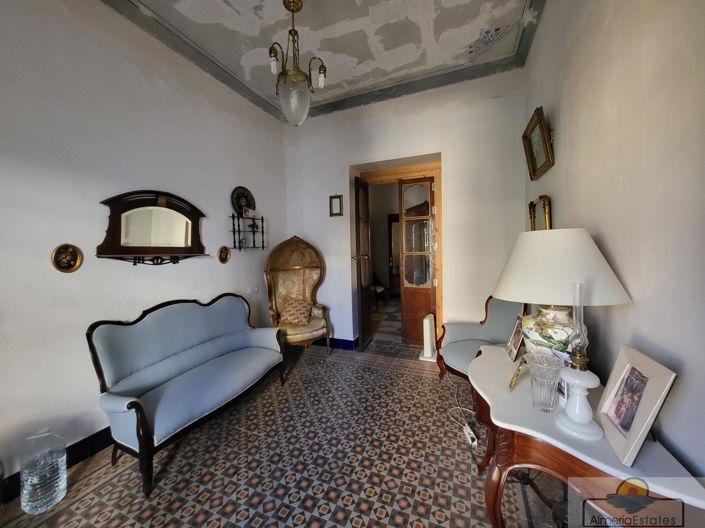 Image No.8-4 Bed Property for sale