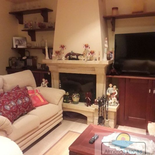 Image No.12-5 Bed Property for sale