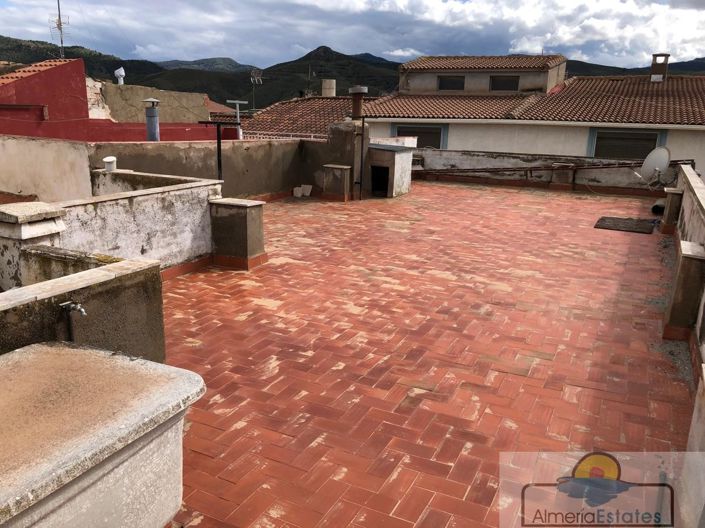 Image No.19-3 Bed Property for sale