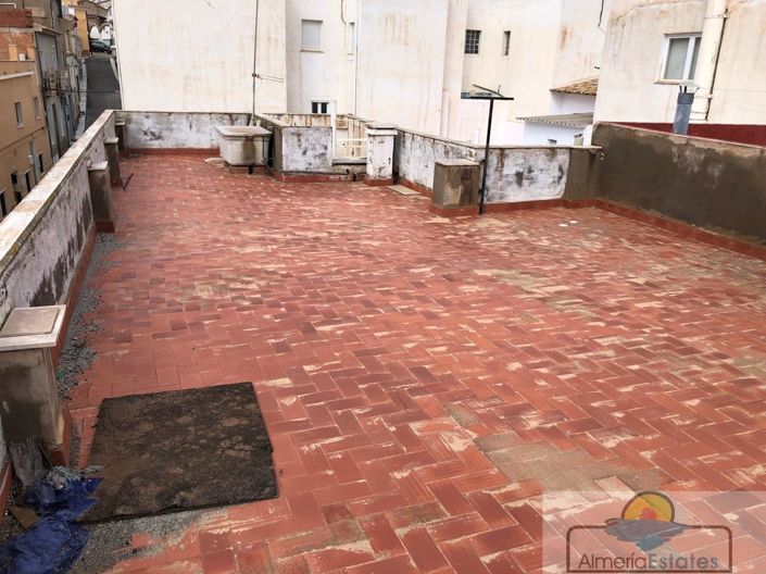 Image No.20-3 Bed Property for sale