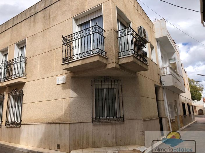 Image No.22-3 Bed Property for sale