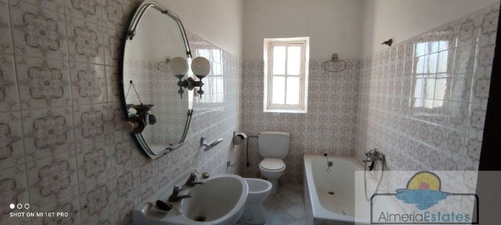 Image No.17-20 Bed Property for sale