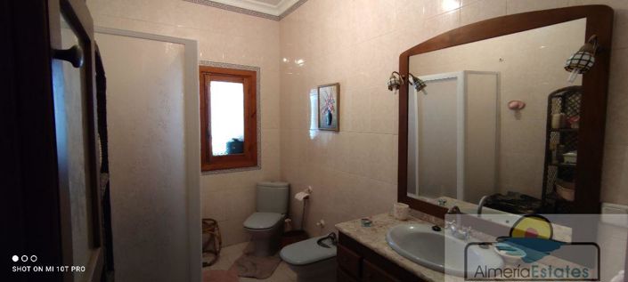Image No.18-20 Bed Property for sale