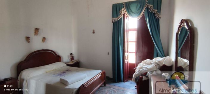 Image No.19-20 Bed Property for sale
