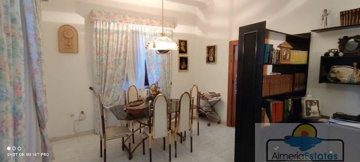 Image No.22-20 Bed Property for sale