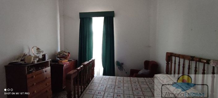 Image No.29-20 Bed Property for sale