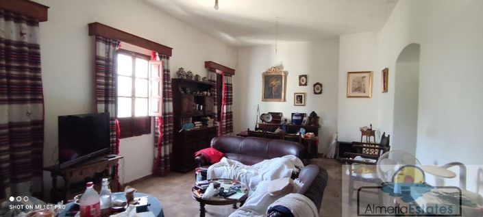Image No.30-20 Bed Property for sale