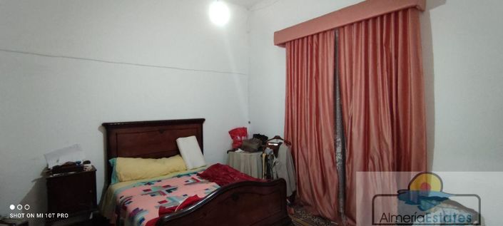Image No.32-20 Bed Property for sale