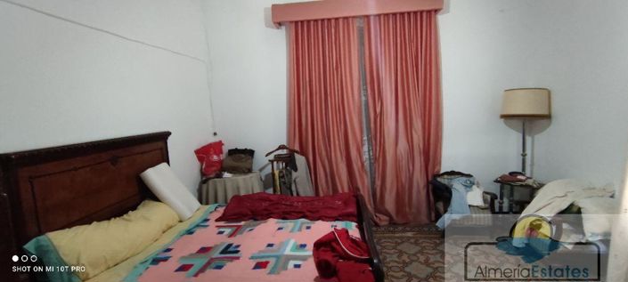 Image No.33-20 Bed Property for sale