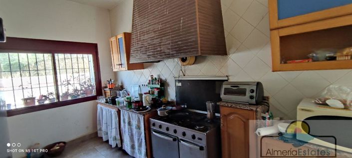 Image No.37-20 Bed Property for sale