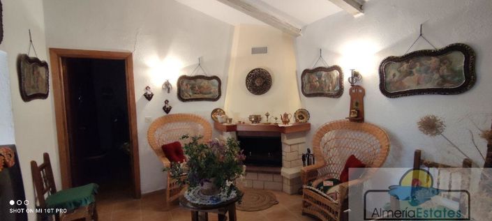 Image No.20-5 Bed Property for sale
