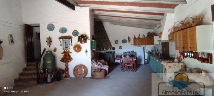 Image No.24-5 Bed Property for sale