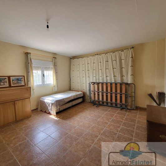 Image No.4-2 Bed Property for sale