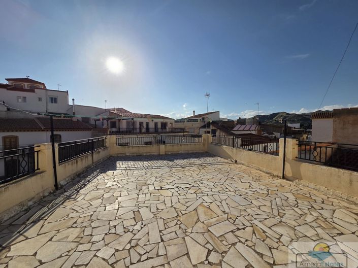 Image No.15-4 Bed Property for sale