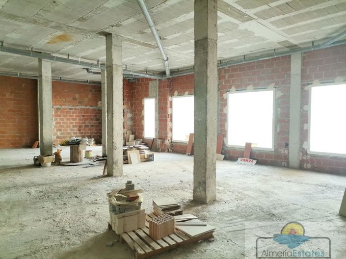 Image No.4-1 Bed Property for sale