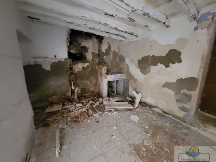Image No.4-3 Bed Property for sale