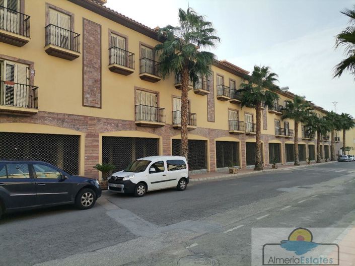 Image No.4-1 Bed Property for sale