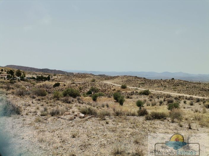 Image No.3-1 Bed Land for sale