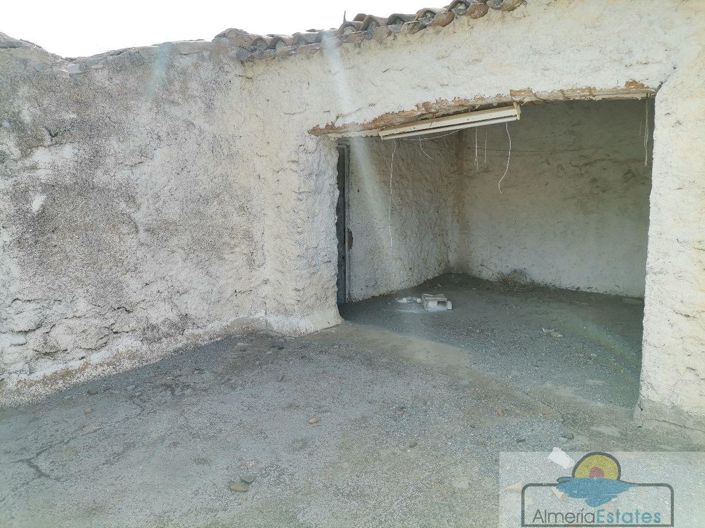 Image No.18-3 Bed Property for sale