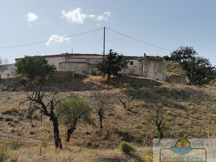 Image No.29-3 Bed Property for sale