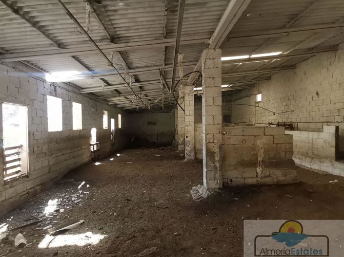 Image No.4-Propriété de 3 chambres à vendre