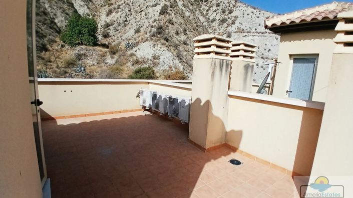 Image No.27-3 Bed Property for sale