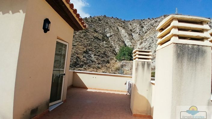 Image No.28-3 Bed Property for sale