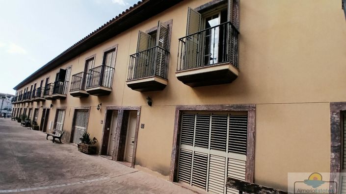 Image No.31-3 Bed Property for sale