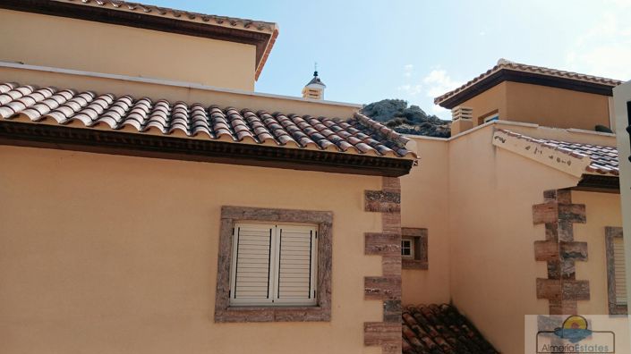 Image No.34-3 Bed Property for sale